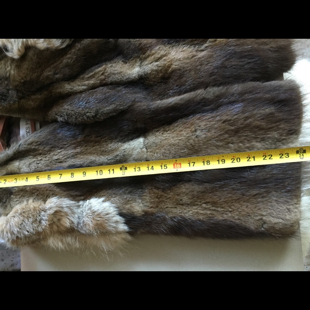 Women's Brown Fur Vest - Picture 14 of 15